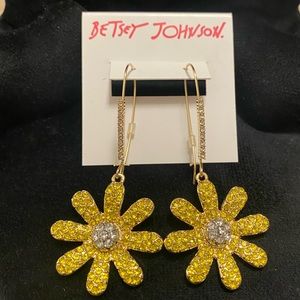 Betsey Johnson Sparkle Daisy Earrings